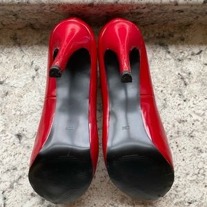 GUESS 4 1/2 inch Red Open Toe Heels Size 6 1/2M
